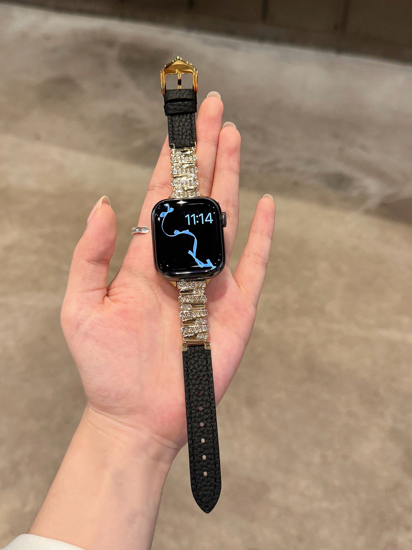 Luxury Apple Watch Band – Crystal & Leather Edition